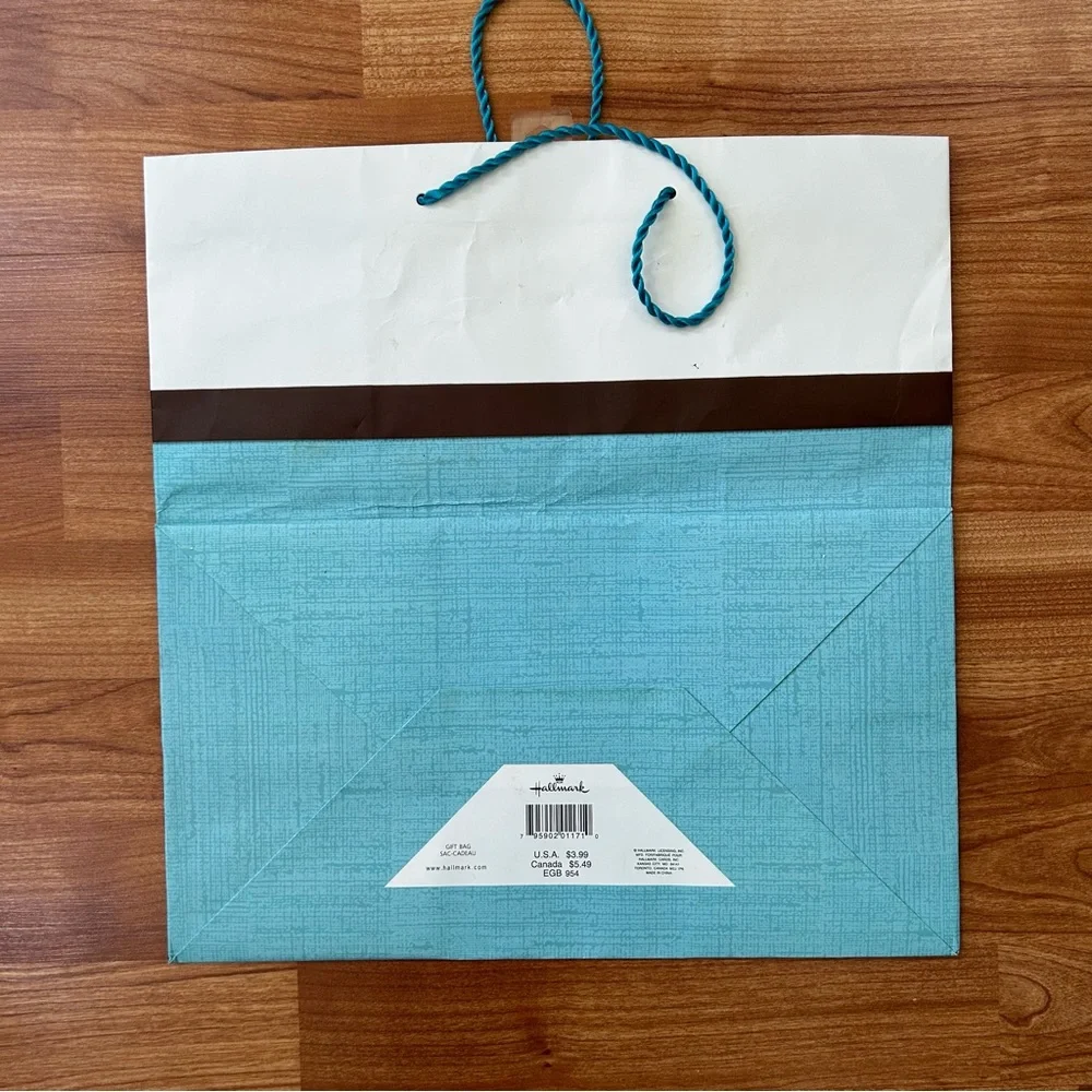 Free item: Hallmark Gift Bag